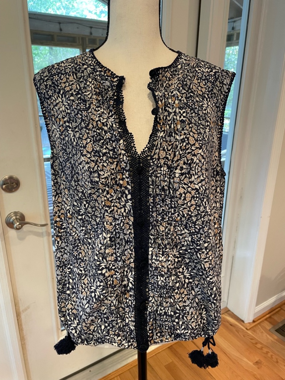 Tory Burch Silk Navy, White & Cream Floral Sleeveless Top Size 12
